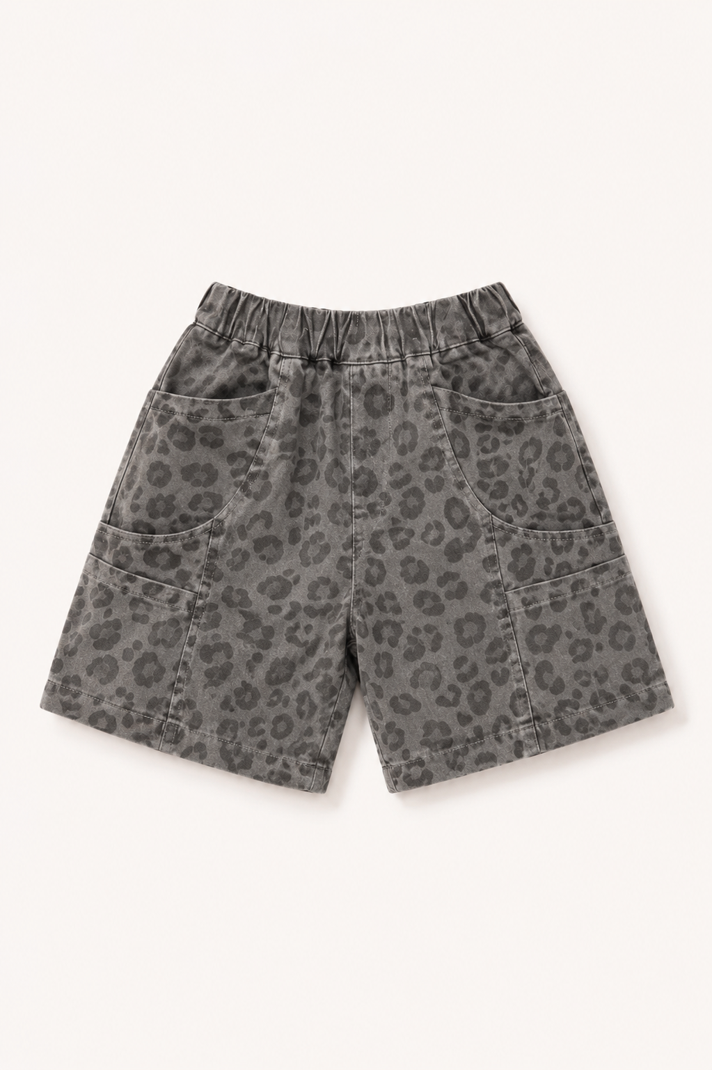 Short à motif léopard