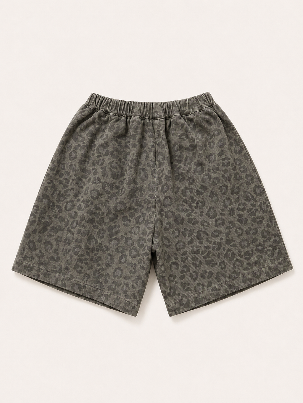 Short à motif léopard
